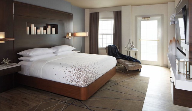 The Del Monte Lodge Renaissance Rochester Hotel & Spa