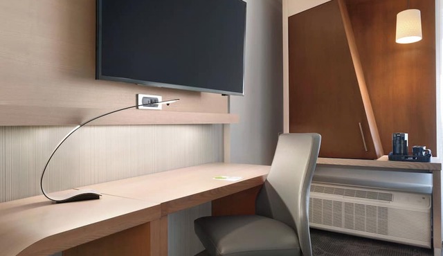 Courtyard by Marriott Toronto Mississauga/West