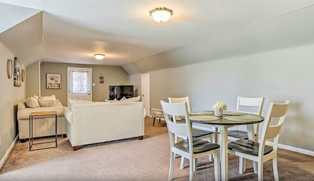 Farmhouse apt that's another home away from home near Philadelphia!