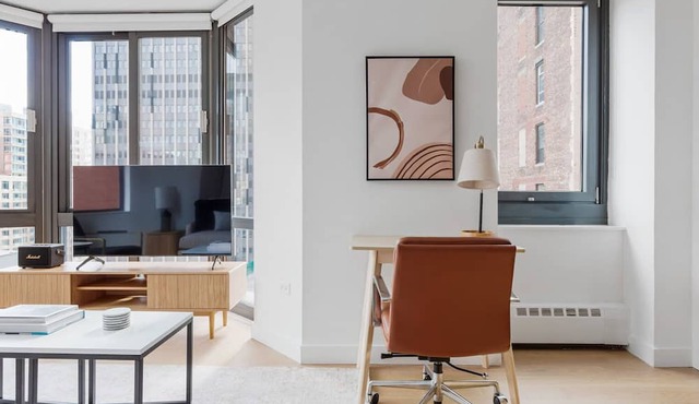 Hip Tribeca Studio w/Gym & Doorman, nr Freedom Tower, by Blueground