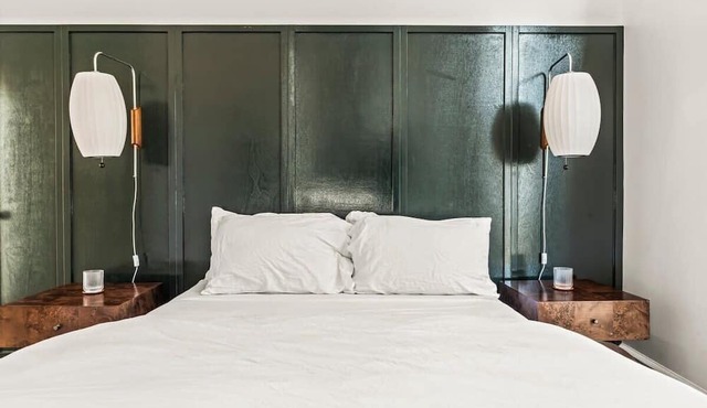 Luxury 1BD Rittenhouse Sq. | Hosted By Stay Rafa