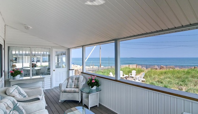 Oceanfront 6 BR/3 Bath house in Ferry Beach