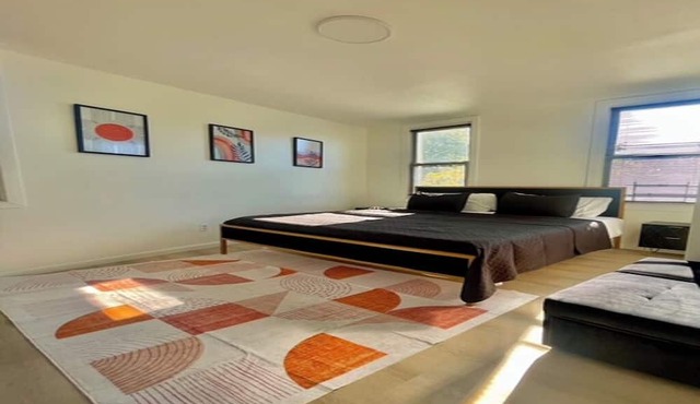 The Luxe Borough fits 10 people! 20 mins from American Dream!