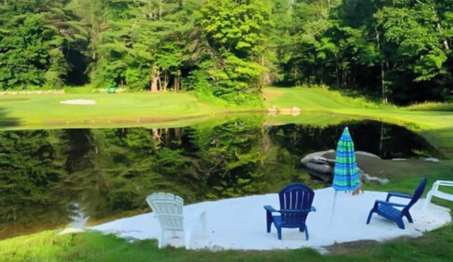Tranquil house w/pond, 3-hole golf course, sandy beach, bbq, firepit, & trails