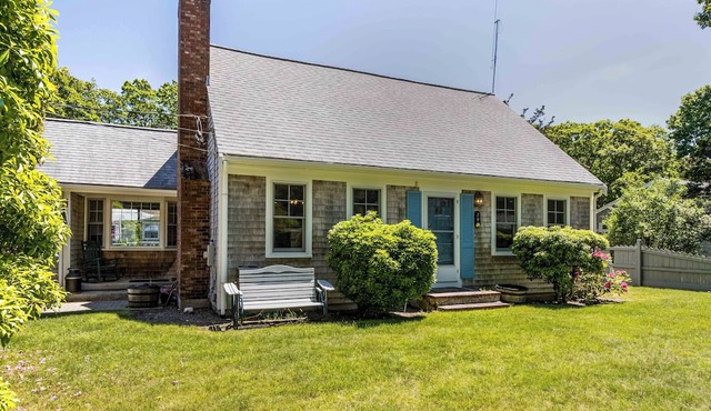 New listing 3-bedroom house with AC in Falmouth Heights, close to beach & parks.