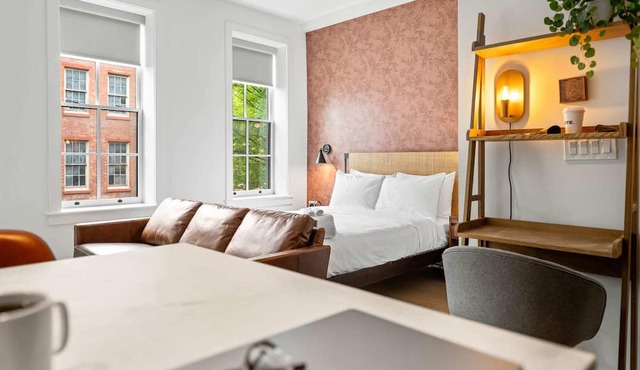 Sosuite | 2Bed Apt w Den, Laundry, Desk