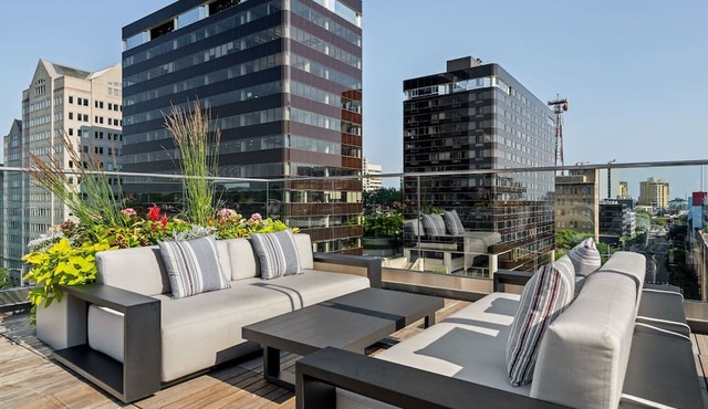 Stamford Grand Apartment