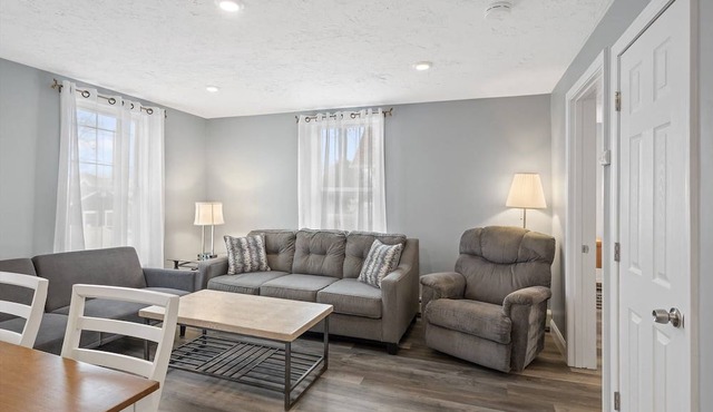 Modern Beachside Condo in Onset Village: Walk to Dining, Market & Beaches Monthly Rates Available