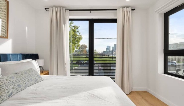 Boston Skyline Stay | 1BR + City Views