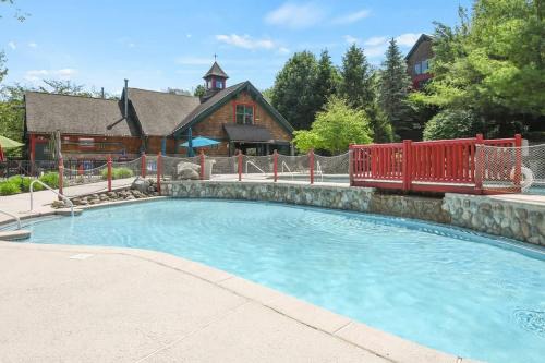 Large condo near Mountain Creek & Crystal Springs