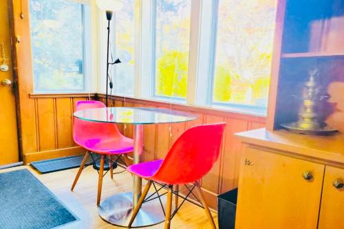 Walking Distance to Keelesdale Subway Spacious 2BR Garden Basement Suite