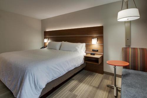Holiday Inn Express Voorhees/Mt. Laurel by IHG