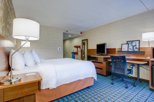 Fairfield Inn 