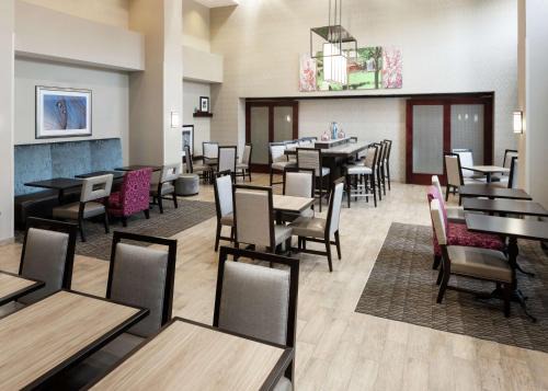 Hampton Inn Suites 